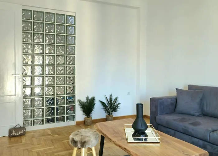 Mary's Luxury 2 Lägenhet Nemea